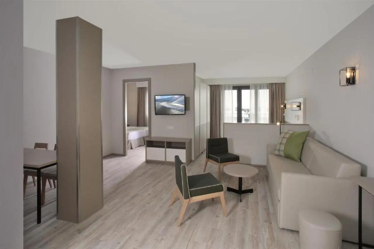 Apartamentos Caribou Pas De La Casa Hotel